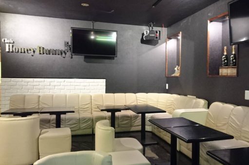 Club Honey Bunny